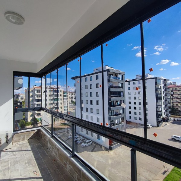 Cam Balkon Uygulamaları